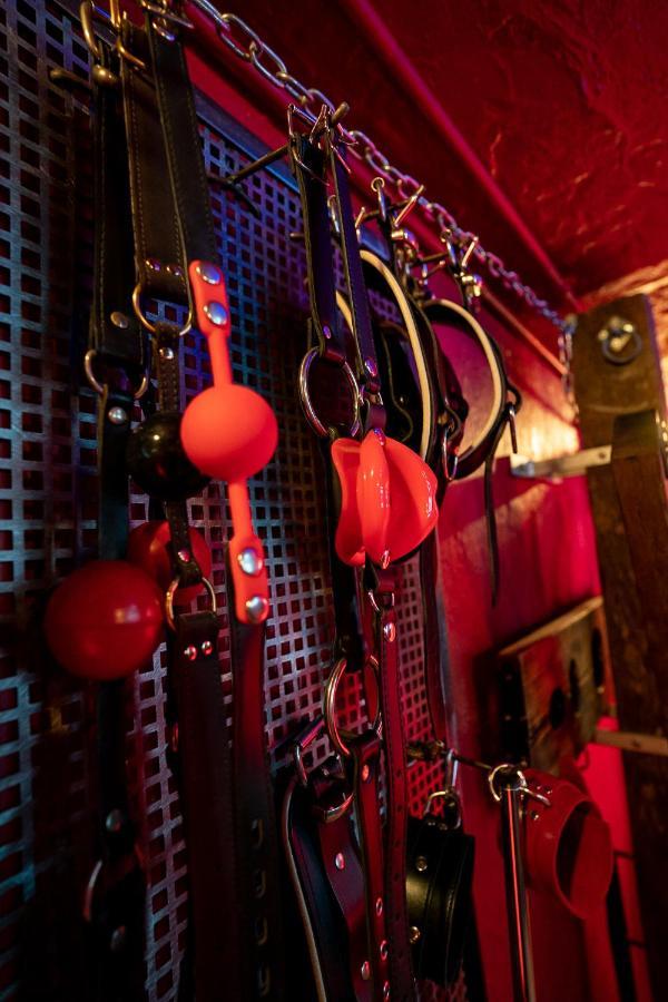 Apartment Erotic Boudoir Brighton